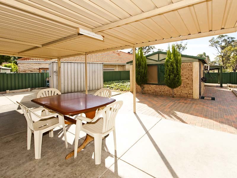 17 Ophir Court, Hamilton Hill WA 6163