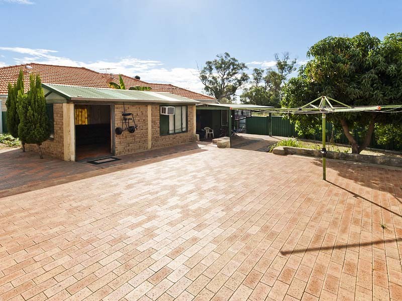 17 Ophir Court, Hamilton Hill WA 6163