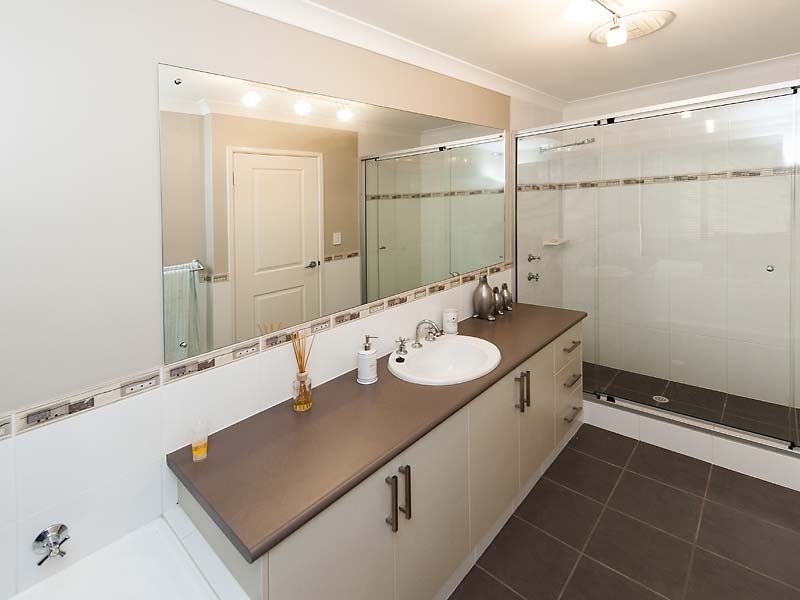 40 Admiralty Road, Canning Vale WA 6155