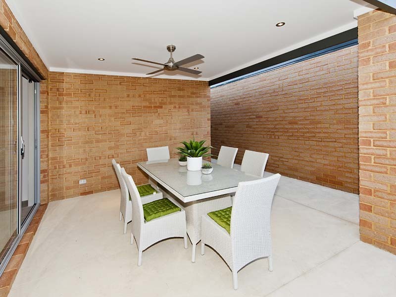 Unit 6 Blackfriars Meander, Piara Waters WA 6112