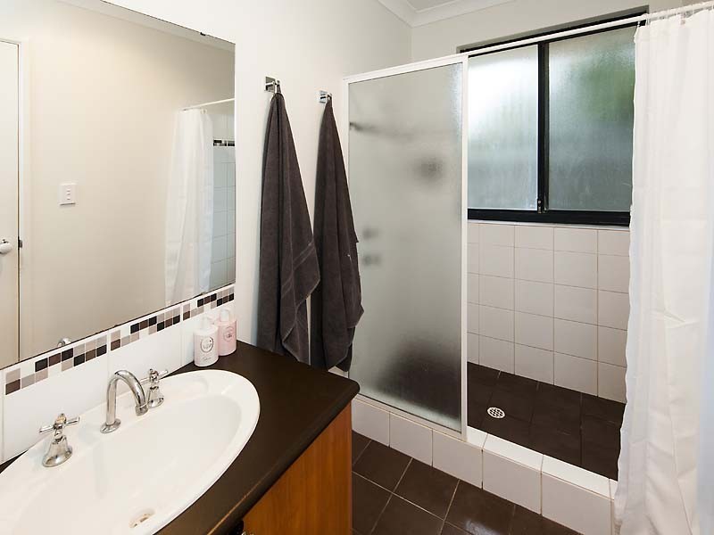 11 Spelthorne Way, Wellard WA 6170