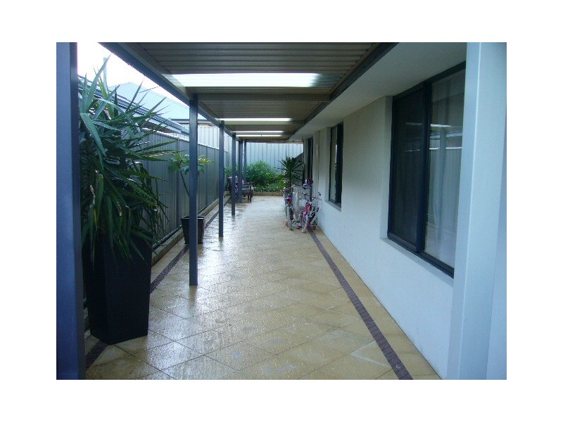 11 Spelthorne Way, Wellard WA 6170