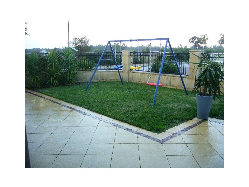 11 Spelthorne Way, Wellard WA 6170