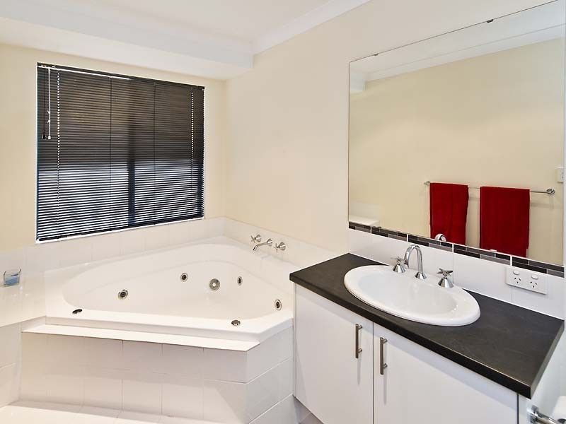 9 Blarney Place, Canning Vale WA 6155