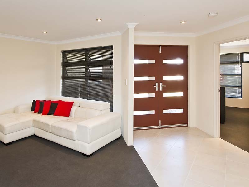 9 Blarney Place, Canning Vale WA 6155