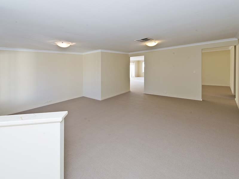 28 The Bridgeway, Canning Vale WA 6155