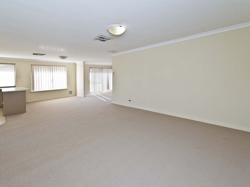 28 The Bridgeway, Canning Vale WA 6155