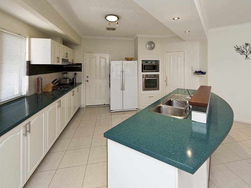 54 Ashmore Avenue, Canning Vale WA 6155