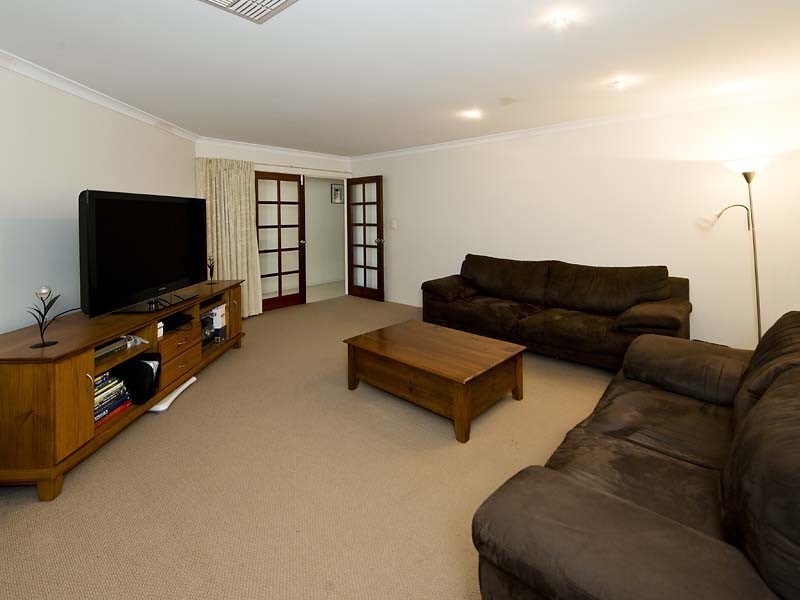 54 Ashmore Avenue, Canning Vale WA 6155