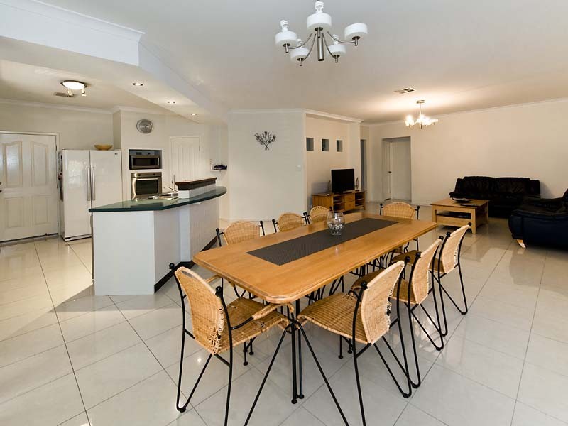 54 Ashmore Avenue, Canning Vale WA 6155