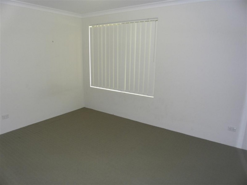 37 Holmes Street, Southern River WA 6110