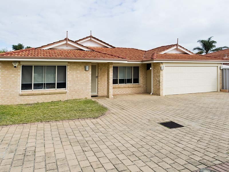 2/35 Grundy Way, Thornlie WA 6108