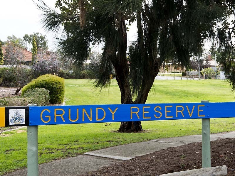 2/35 Grundy Way, Thornlie WA 6108