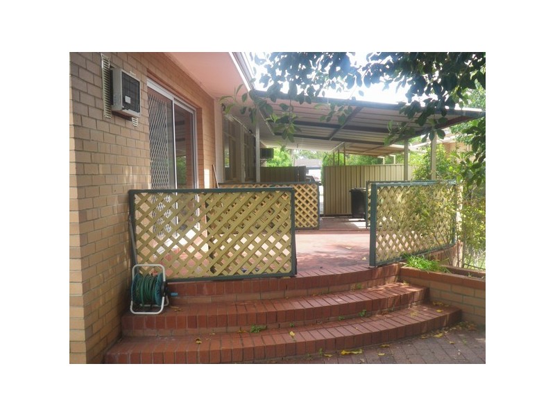 11 Kenmare Ave, Thornlie WA 6108