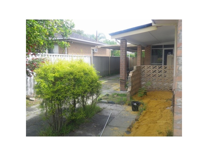 11 Kenmare Ave, Thornlie WA 6108