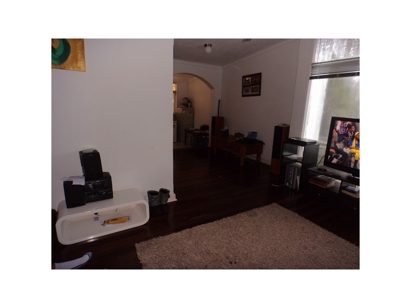 11 Kenmare Ave, Thornlie WA 6108