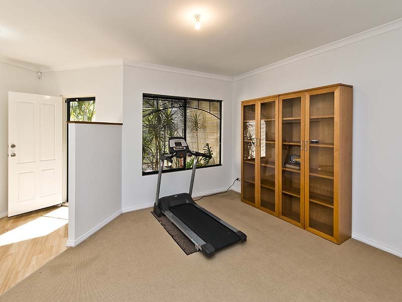 15 Antigua Place, Southern River WA 6110