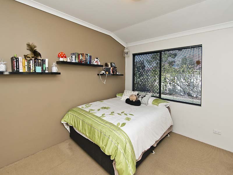 15 Antigua Place, Southern River WA 6110