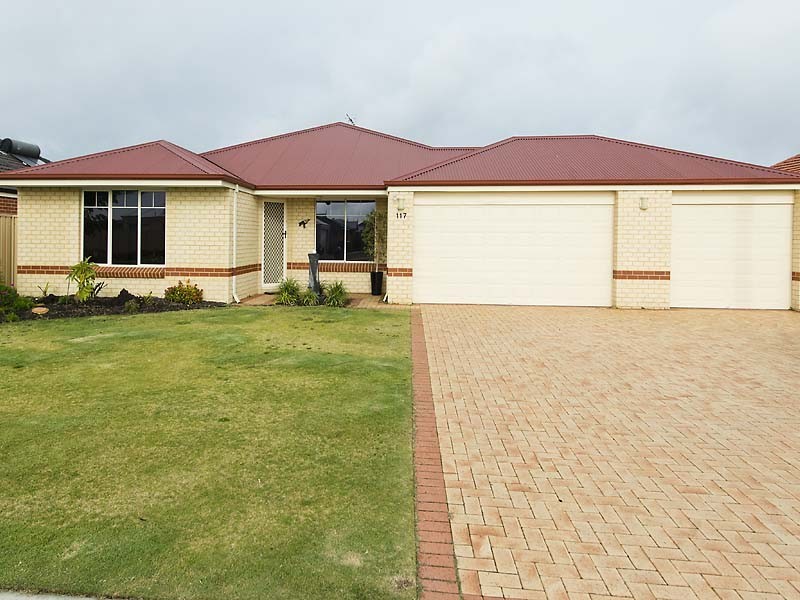 117 Comrie Rd, Canning Vale WA 6155