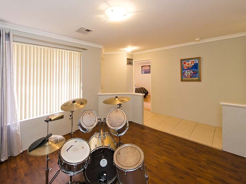 117 Comrie Rd, Canning Vale WA 6155