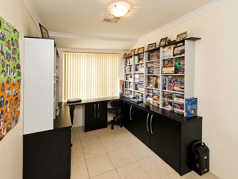 117 Comrie Rd, Canning Vale WA 6155
