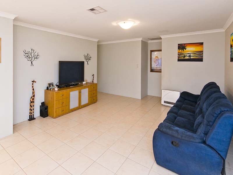 117 Comrie Rd, Canning Vale WA 6155