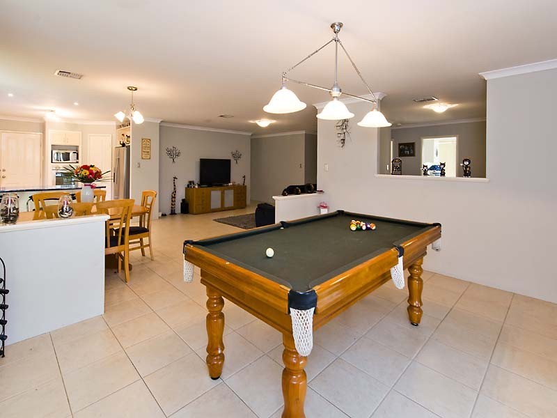 117 Comrie Rd, Canning Vale WA 6155
