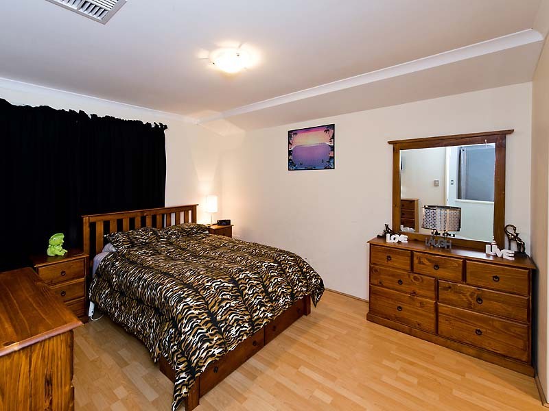 117 Comrie Rd, Canning Vale WA 6155
