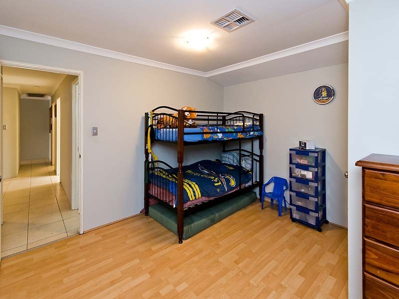 117 Comrie Rd, Canning Vale WA 6155