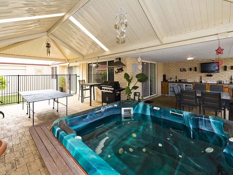 117 Comrie Rd, Canning Vale WA 6155