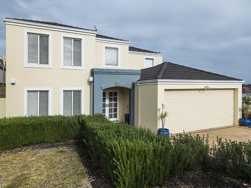 5 Hillview Place, Thornlie WA 6108