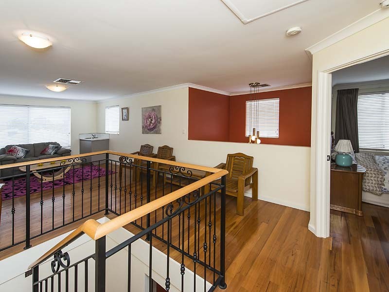 5 Hillview Place, Thornlie WA 6108