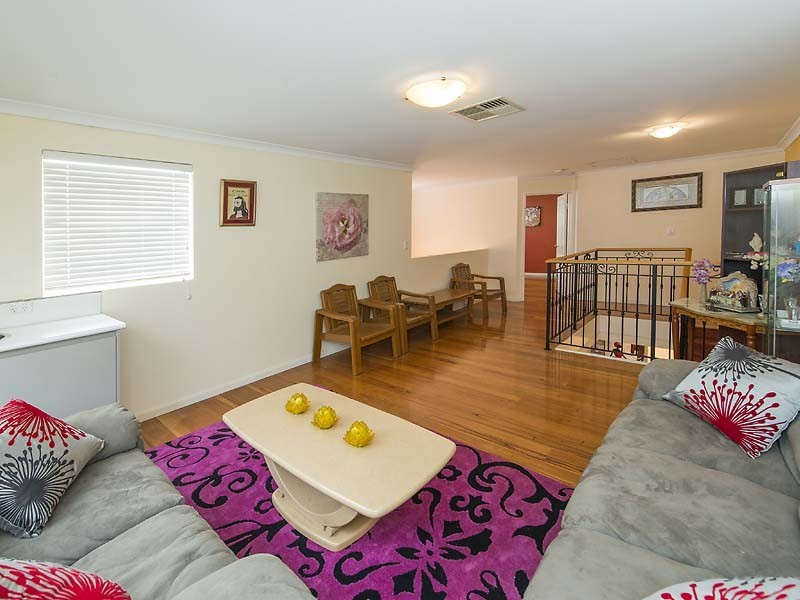 5 Hillview Place, Thornlie WA 6108