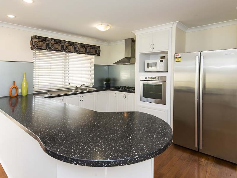 5 Hillview Place, Thornlie WA 6108