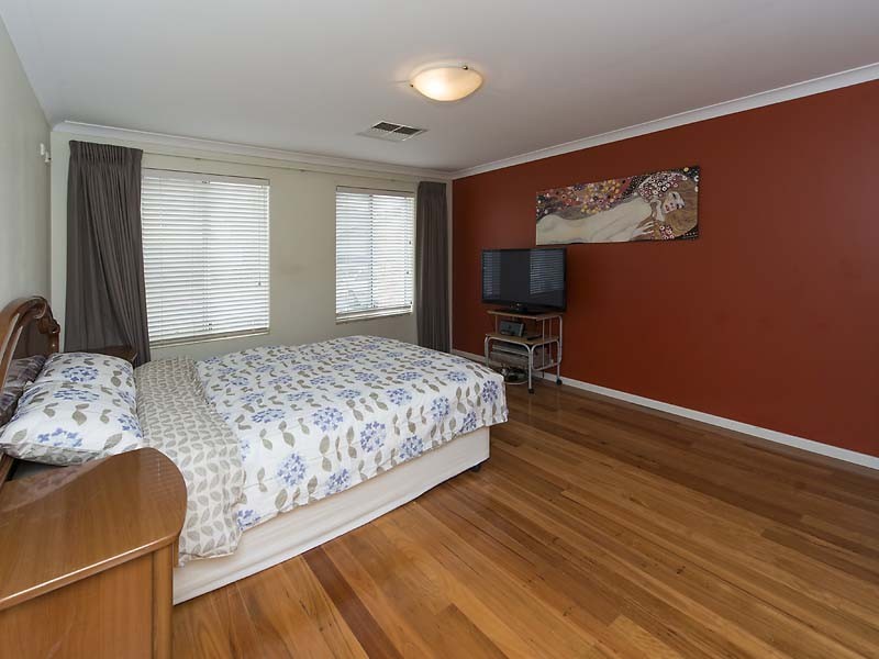 5 Hillview Place, Thornlie WA 6108