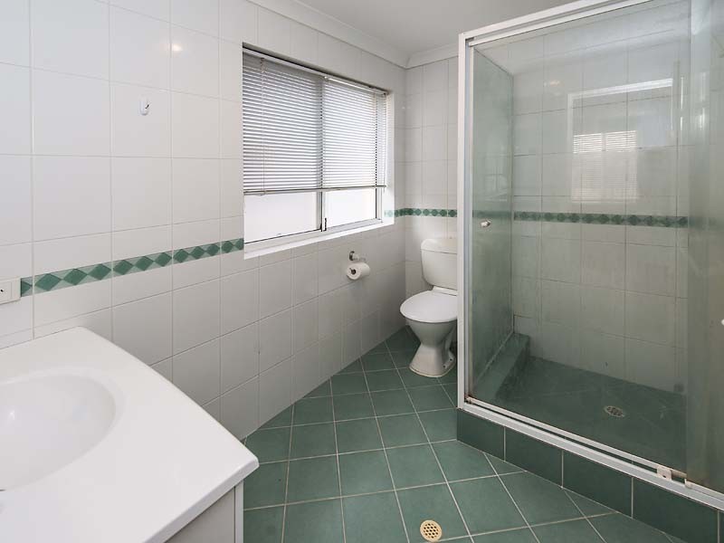 5 Hillview Place, Thornlie WA 6108