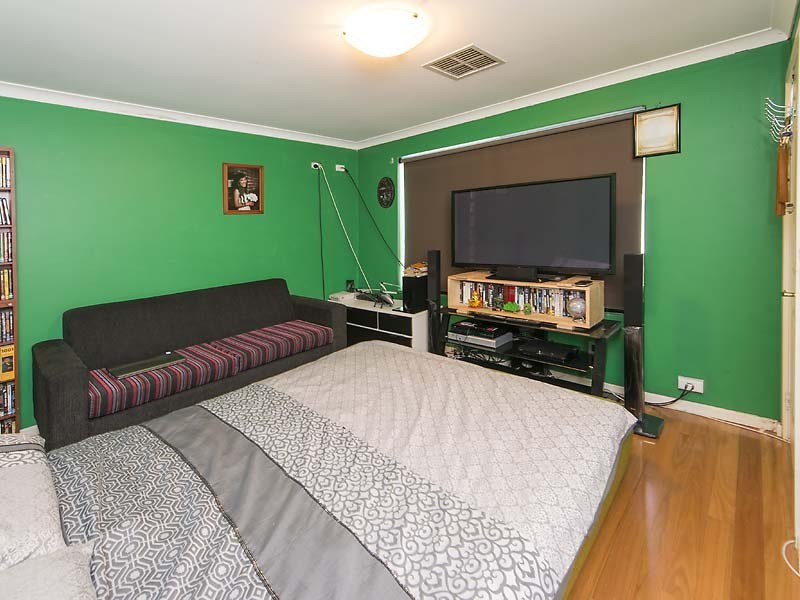 5 Hillview Place, Thornlie WA 6108