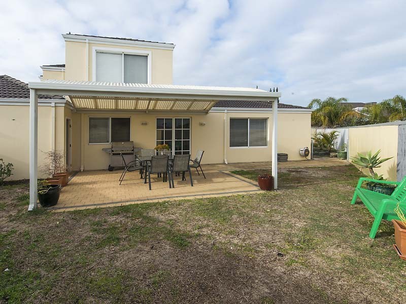 5 Hillview Place, Thornlie WA 6108