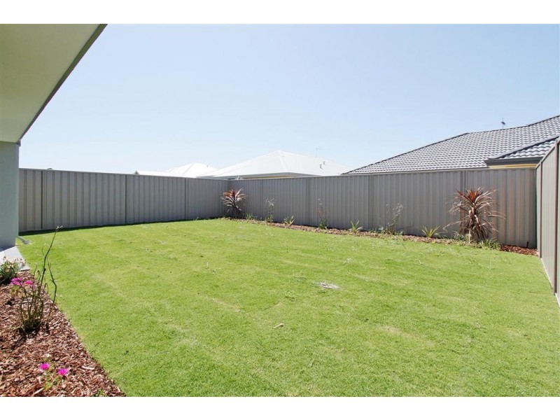 11B Baystone Parade, Harrisdale WA 6112