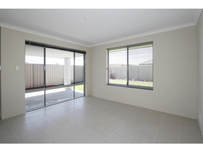 11B Baystone Parade, Harrisdale WA 6112