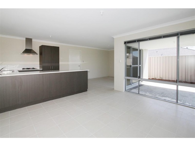 11B Baystone Parade, Harrisdale WA 6112