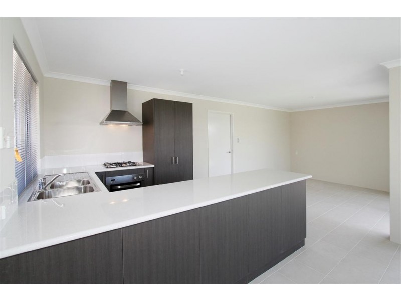 11B Baystone Parade, Harrisdale WA 6112