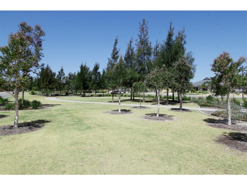 11B Baystone Parade, Harrisdale WA 6112