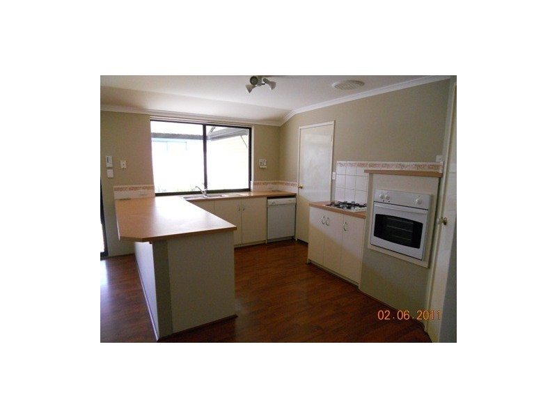 25 Samuel Loop, Canning Vale WA 6155
