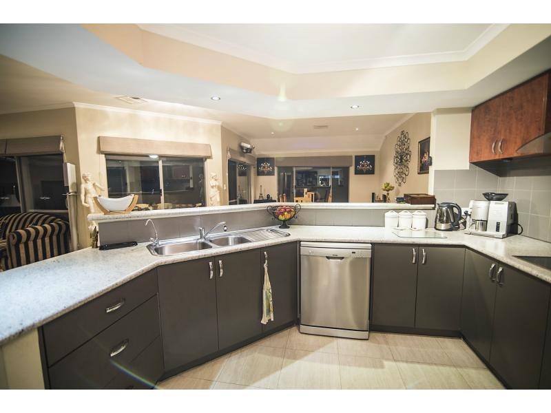 25 Bletchley Parkway, Southern River WA 6110