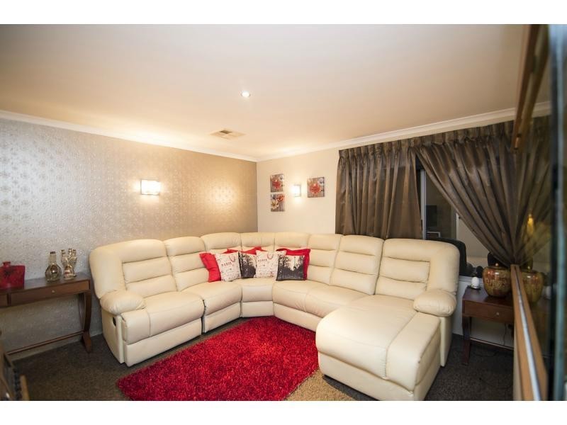 25 Bletchley Parkway, Southern River WA 6110