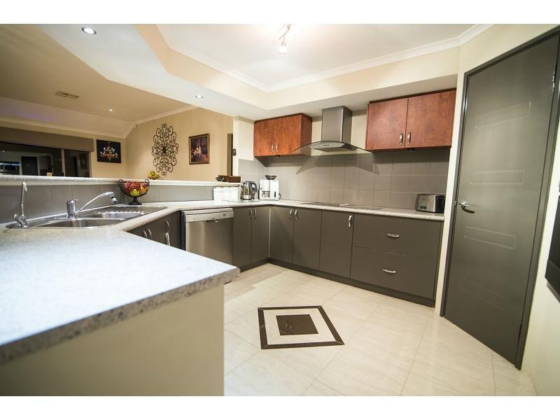 25 Bletchley Parkway, Southern River WA 6110