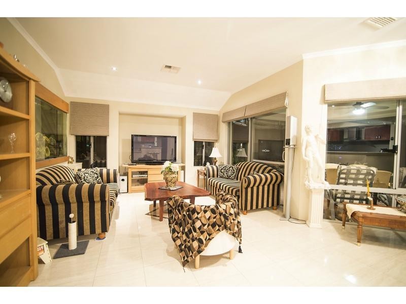 25 Bletchley Parkway, Southern River WA 6110