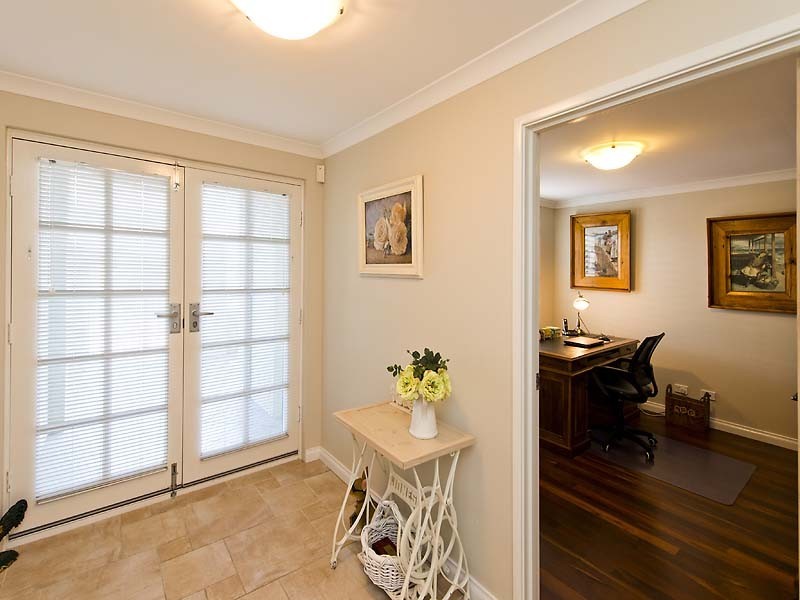 32 Admiralty Road, Canning Vale WA 6155