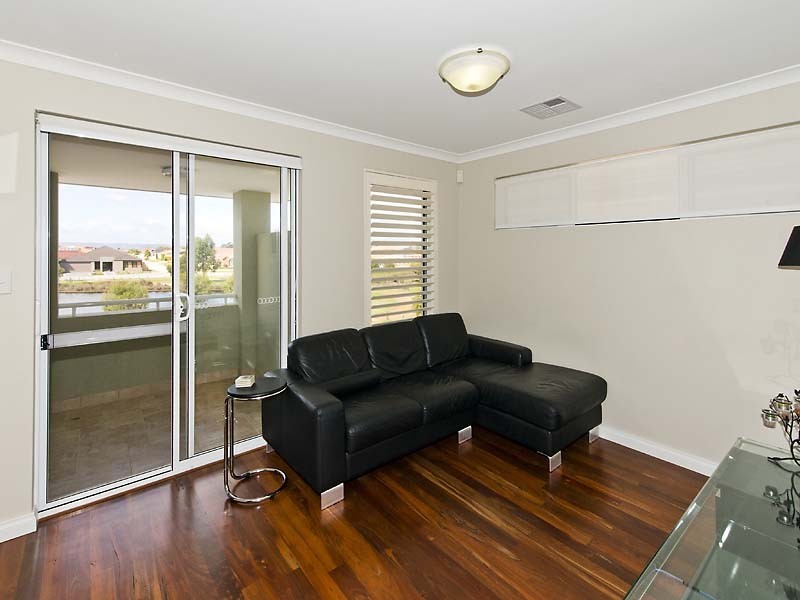 32 Admiralty Road, Canning Vale WA 6155